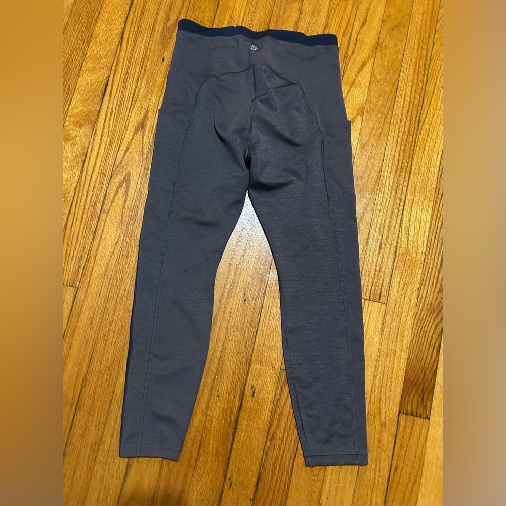 Athleta Ultimate Stash Pocket 7/8 Leggings Blue Activewear Size Medium - Picture 7 of 10